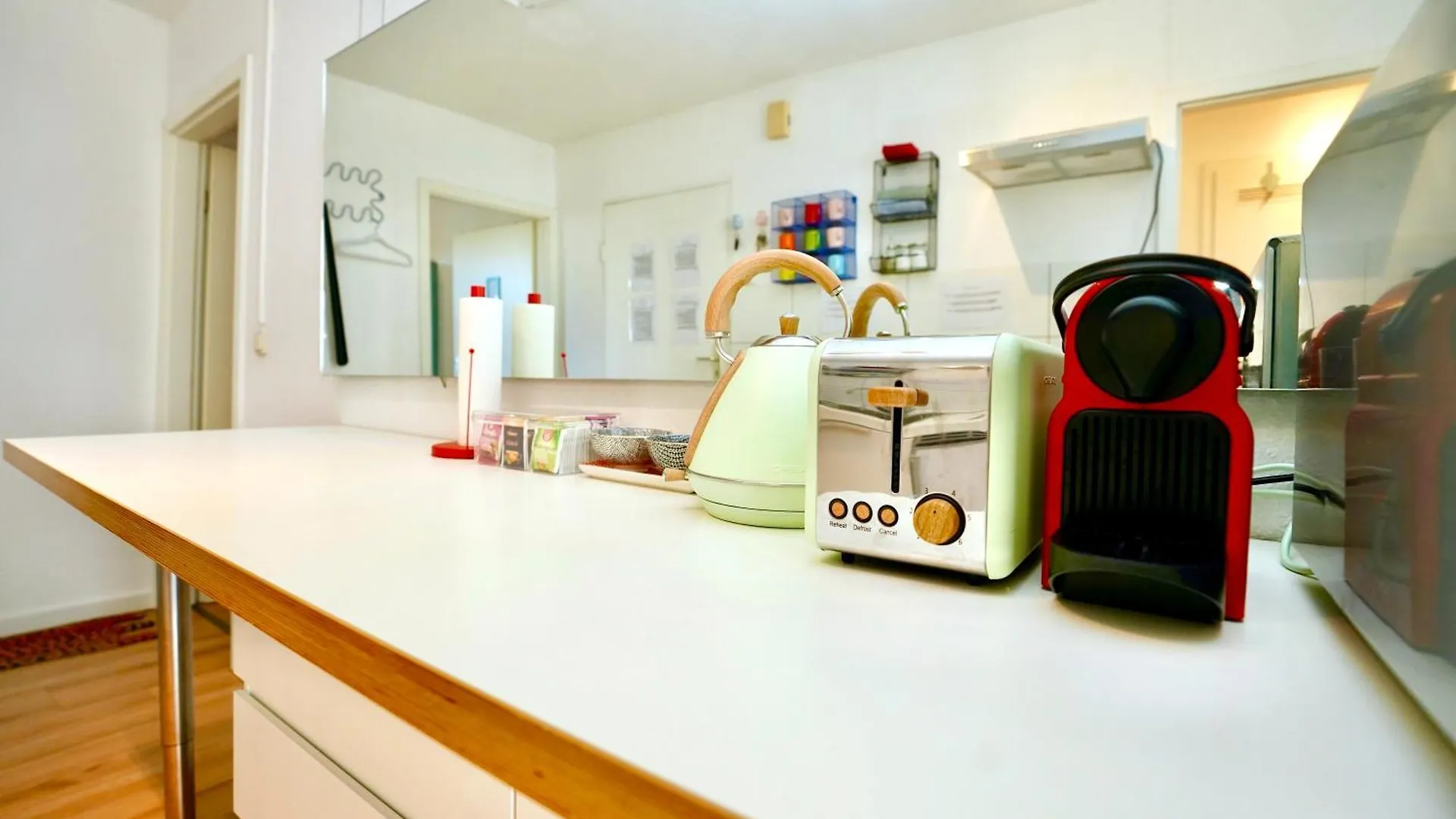 Hippes Apartment Im Herzen Koelns  Cologne