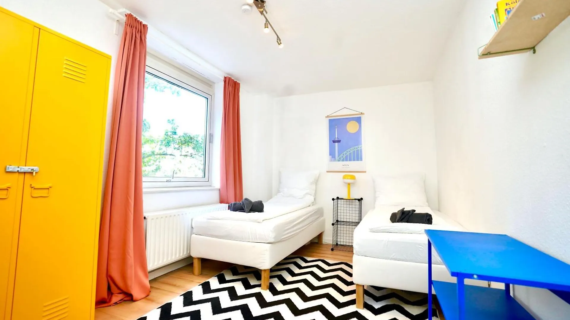 Hippes Apartment Im Herzen Koelns  Cologne
